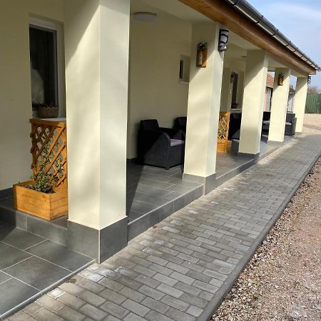 Ferienwohnung Levendula Vendeghaz Hajduboszormeny Exterior foto
