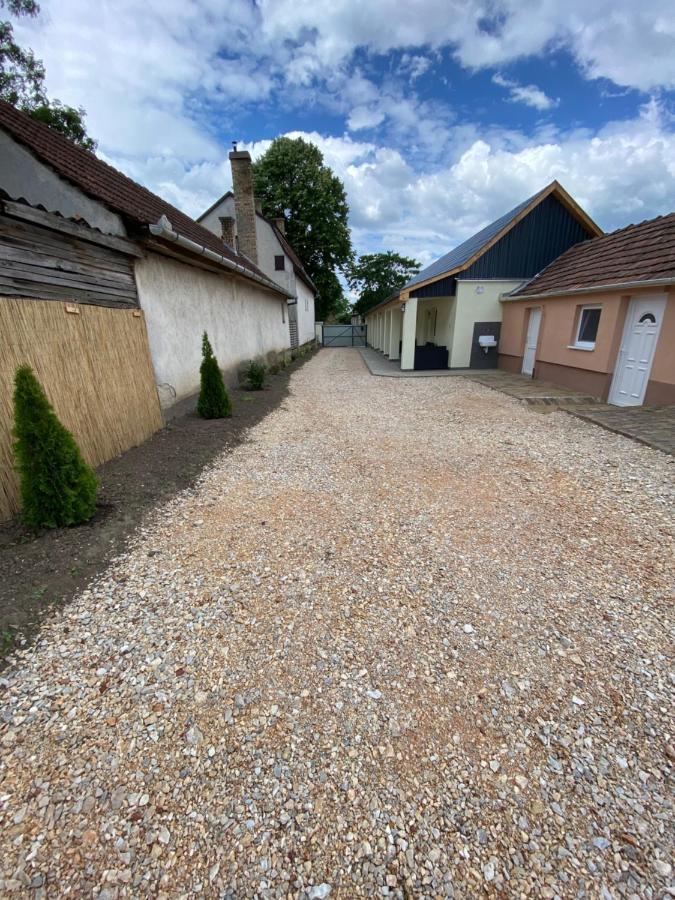 Ferienwohnung Levendula Vendeghaz Hajduboszormeny Exterior foto