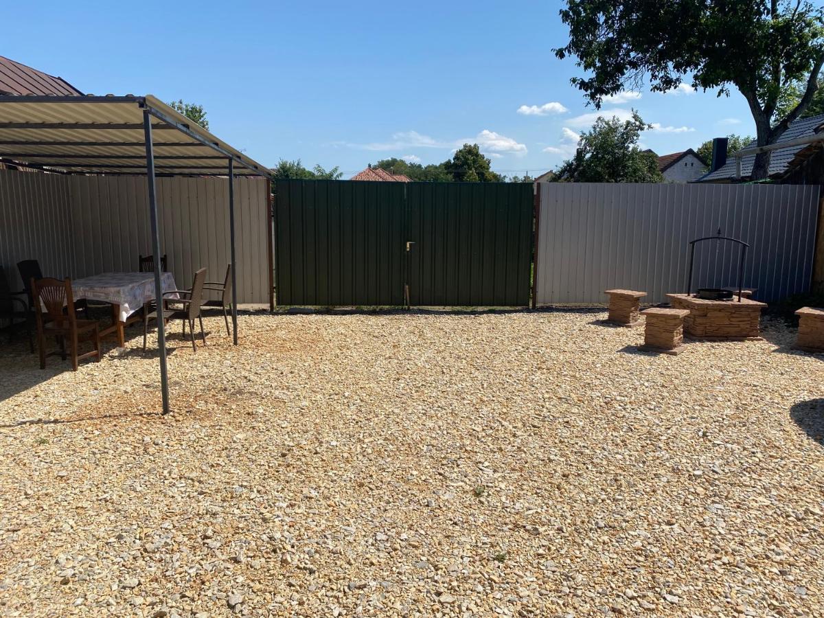 Ferienwohnung Levendula Vendeghaz Hajduboszormeny Exterior foto