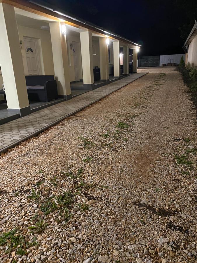 Ferienwohnung Levendula Vendeghaz Hajduboszormeny Exterior foto